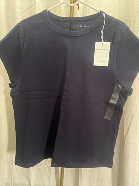 Free Assembly Women's Navy Short Sleeve Crewneck Tee